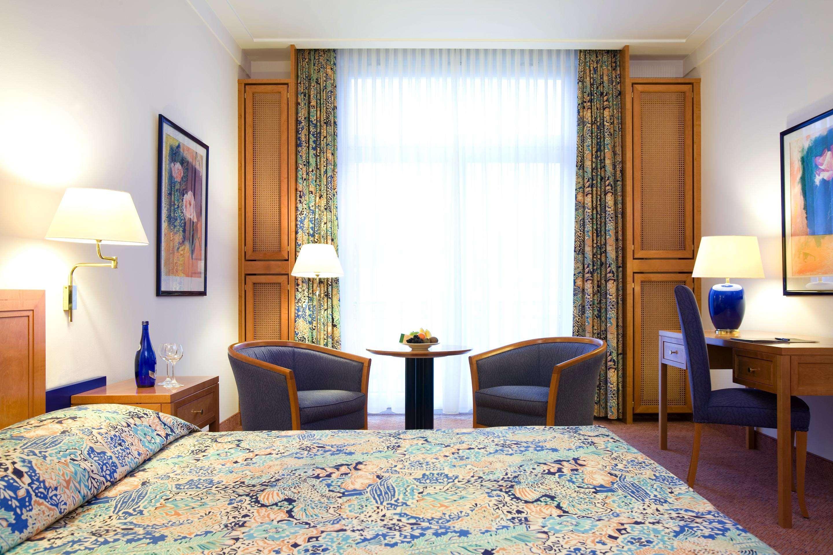 Steigenberger Hotel & Spa Bad Pyrmont Esterno foto A typical room at the Hotel de France