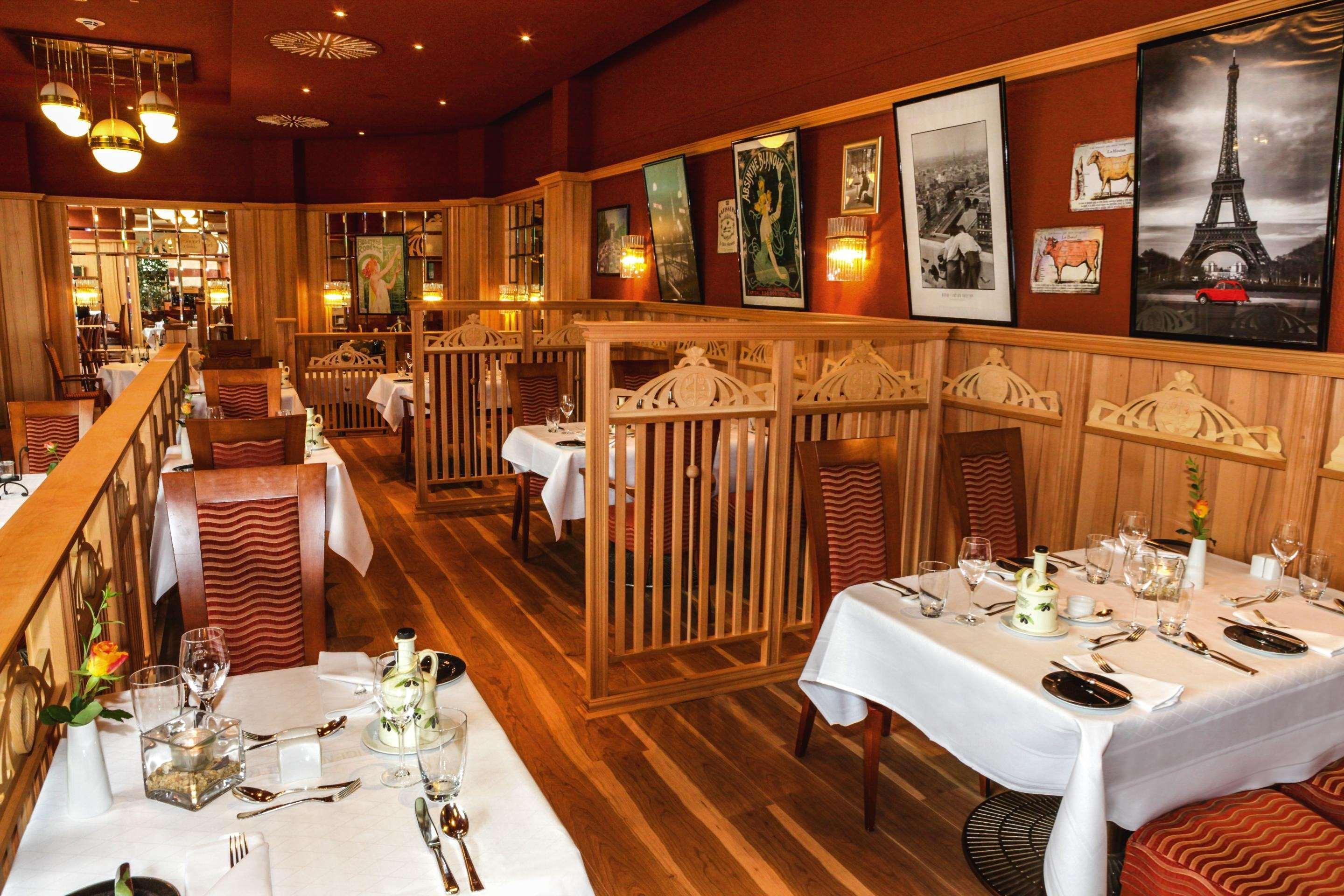 Steigenberger Hotel & Spa Bad Pyrmont Esterno foto Interior of the restaurant