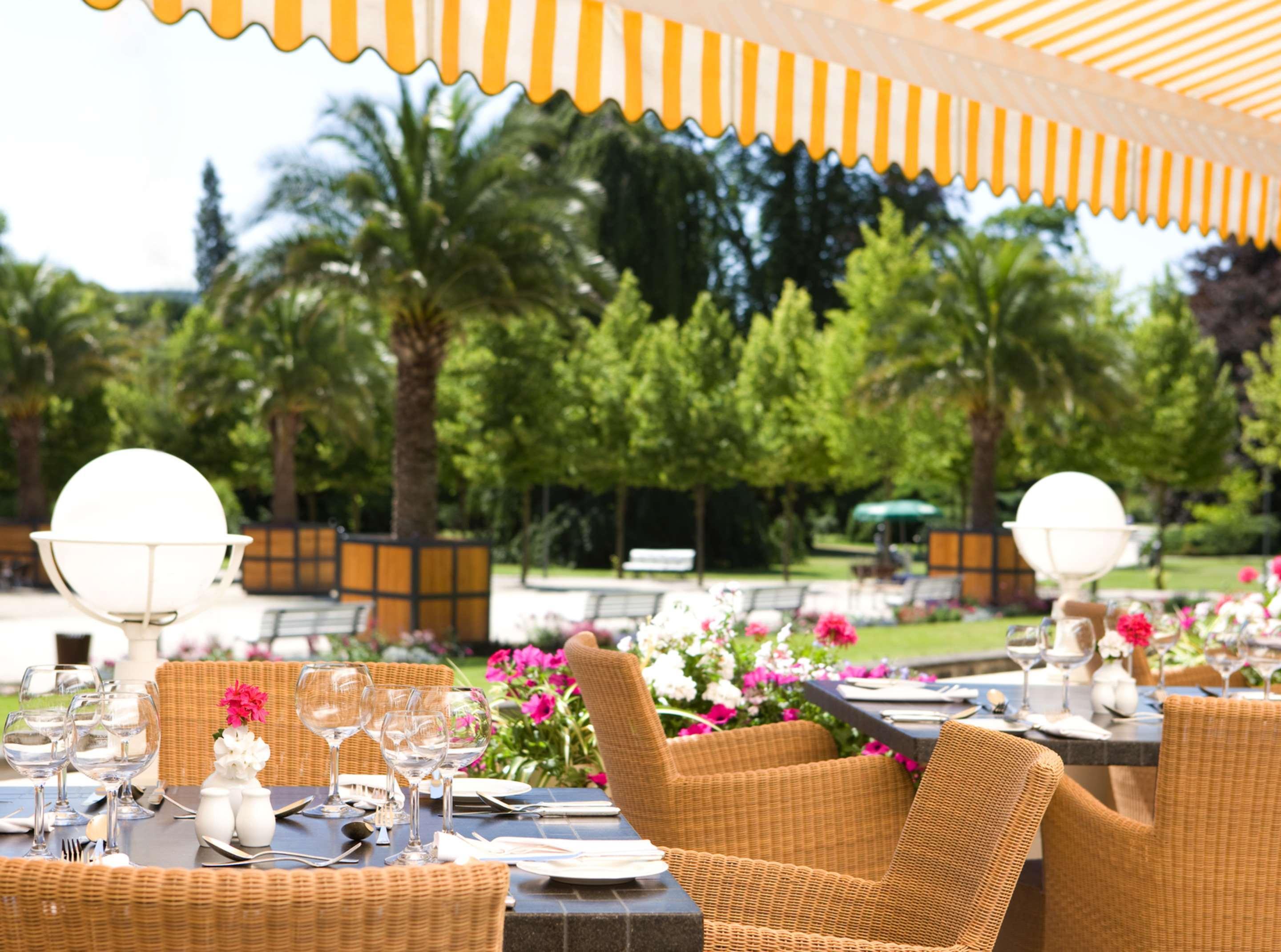 Steigenberger Hotel & Spa Bad Pyrmont Esterno foto The restaurant