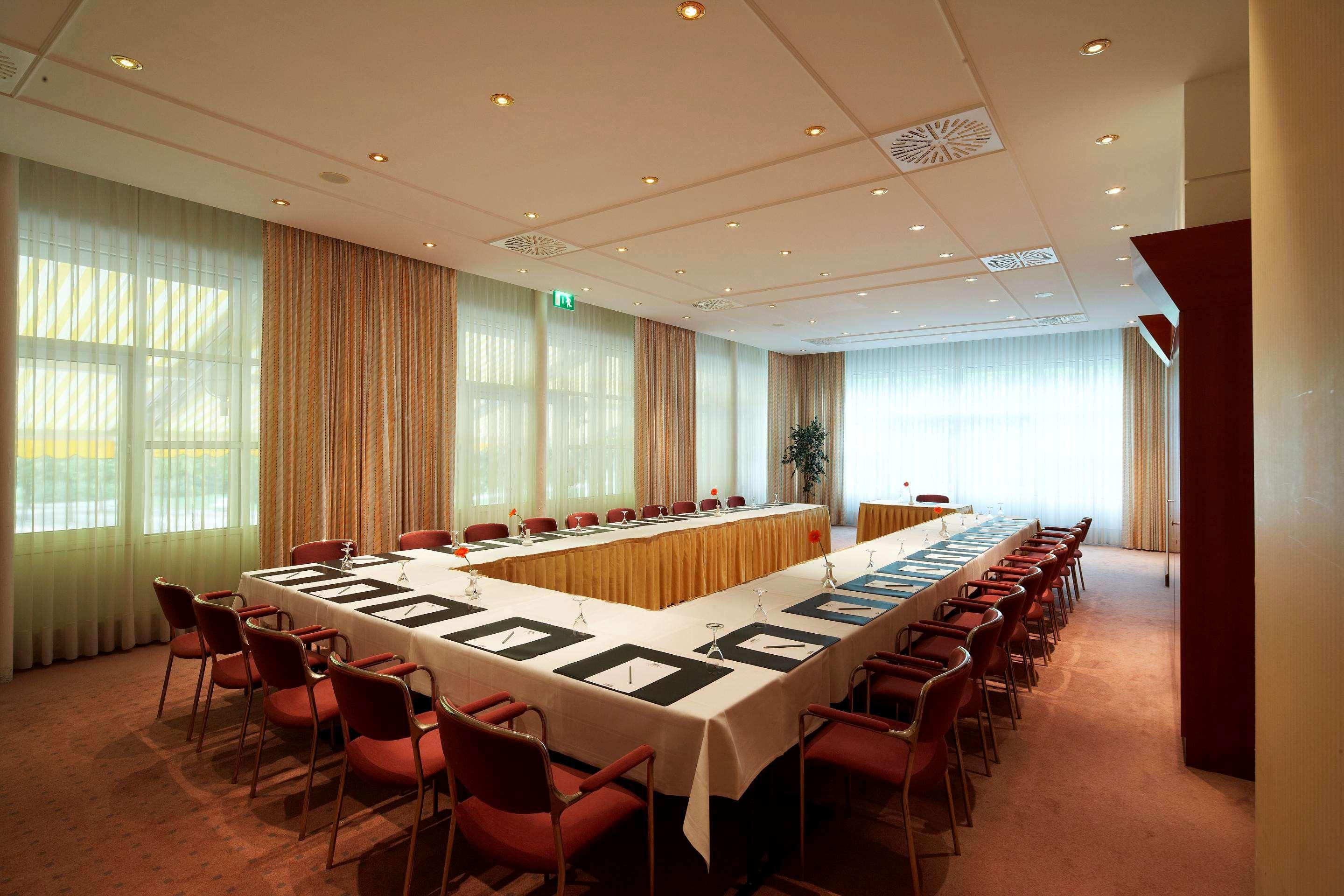 Steigenberger Hotel & Spa Bad Pyrmont Esterno foto The meeting room of the European Economic and Social Committee